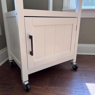 Rolling Kitchen Island w/ Single Door Cabinet (K-DZ)
