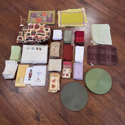 Couleur Nature Table Linens and More! (LR-DZ)