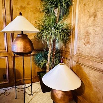 Decor - Family Room - Pair of Lamps & large faux tree