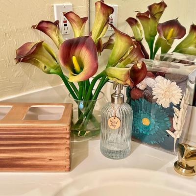Decor - Guest Bath Lot #4