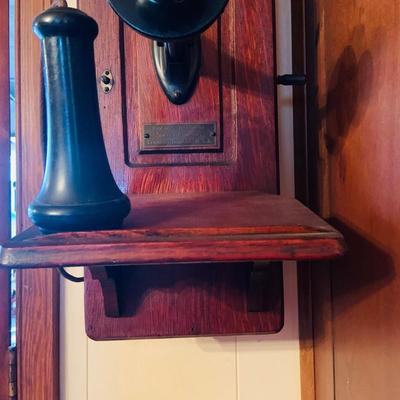 LOT227: Antique Early 20th Centrury Chicago Telephone Supply Company Wood Wall Crank Telephone