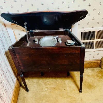 LOT241: Antique/Vintage Humidor Cabinet with Lift Top Ashtray and More