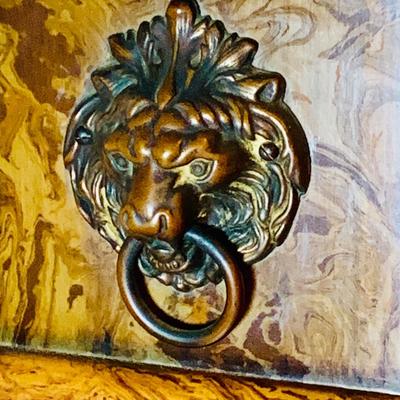 LOT 243: Antique Wood Faux Marble Seth Thomas Mechanical Mantle Clock