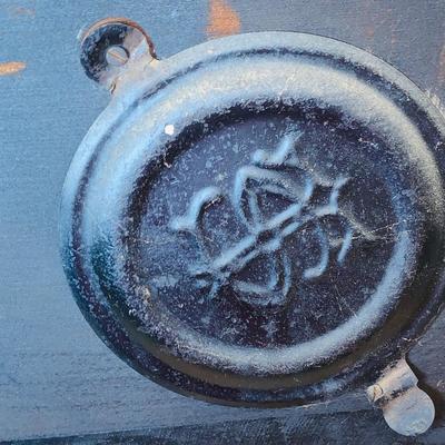 LOT 243: Antique Wood Faux Marble Seth Thomas Mechanical Mantle Clock