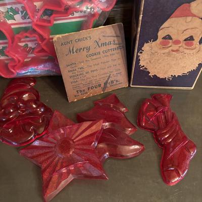LOT 271: Vintage Christmas: Ornaments, Little Golden Books & Cookie Cutters