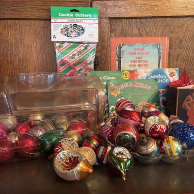 LOT 271: Vintage Christmas: Ornaments, Little Golden Books & Cookie Cutters