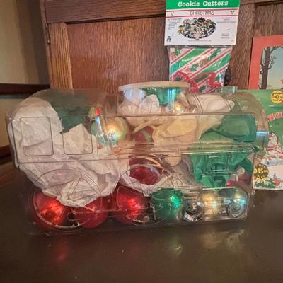 LOT 271: Vintage Christmas: Ornaments, Little Golden Books & Cookie Cutters