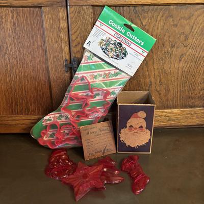 LOT 271: Vintage Christmas: Ornaments, Little Golden Books & Cookie Cutters