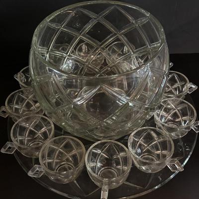 LOT 273: Vintage MCM Diamond Block/Lattice Punch Bowl, 12-Cups & Platter