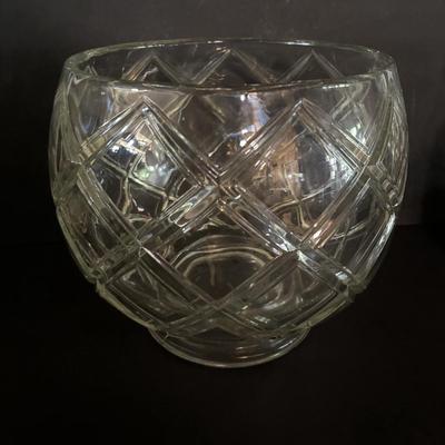 LOT 273: Vintage MCM Diamond Block/Lattice Punch Bowl, 12-Cups & Platter