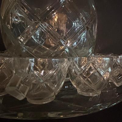 LOT 273: Vintage MCM Diamond Block/Lattice Punch Bowl, 12-Cups & Platter