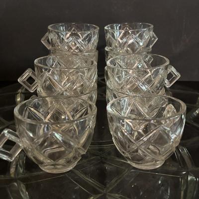 LOT 273: Vintage MCM Diamond Block/Lattice Punch Bowl, 12-Cups & Platter