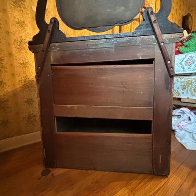 LOT 275: Antique Oak Dresser/Washstand