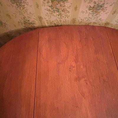 LOT 276: Antique Country Drop Leaf Accent Table, Haddon Products, Inc. "Home Sweet Home" Table Clock & More