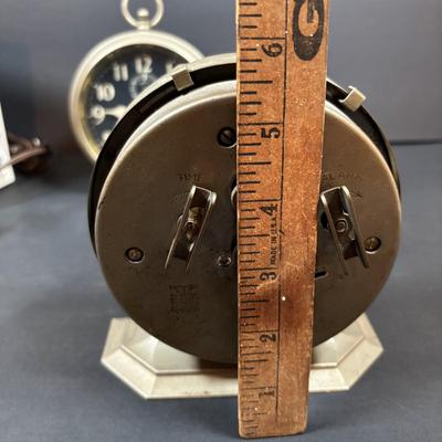 LOT 283: Vintage Wind-Up Alarm Clock: Westclox Big Ben, Ward's Old Reliable and 1879 Edison Lamp Replica