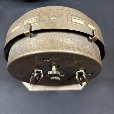 LOT 283: Vintage Wind-Up Alarm Clock: Westclox Big Ben, Ward's Old Reliable and 1879 Edison Lamp Replica