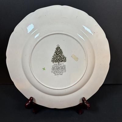 LOT 286: Vintage Relpo Christmas Holly Girl Figurine Planter, Angel Figurines, Spaghetti Santa & Mrs. Claus Salt/Pepper Shakers,...