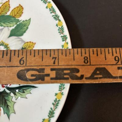 LOT 286: Vintage Relpo Christmas Holly Girl Figurine Planter, Angel Figurines, Spaghetti Santa & Mrs. Claus Salt/Pepper Shakers,...