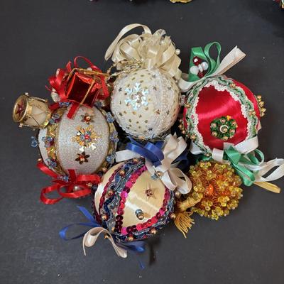 LOT 288: Vintage Hand-Crafted Unique Beaded/Jeweled Christmas Ornaments