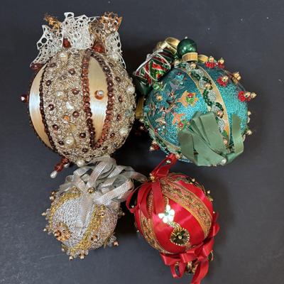 LOT 288: Vintage Hand-Crafted Unique Beaded/Jeweled Christmas Ornaments