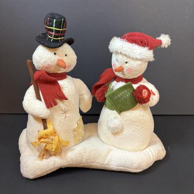 LOT 291: Macy's Christmas Snoopy, Hallmark Polar Express Santa. Hallmark Caroling Snowmen & Swingin" w/Snoopy