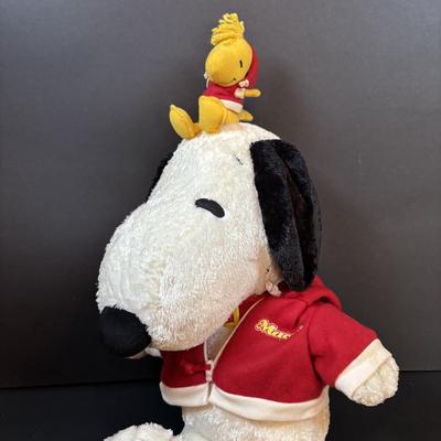 LOT 291: Macy's Christmas Snoopy, Hallmark Polar Express Santa. Hallmark Caroling Snowmen & Swingin" w/Snoopy