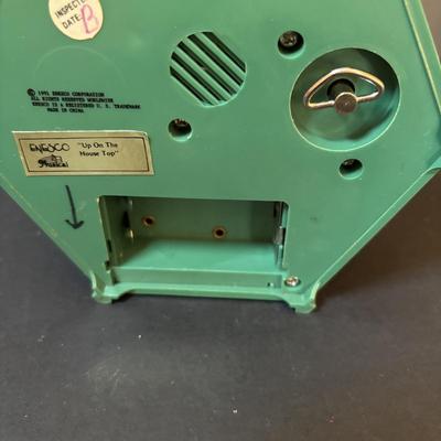 LOT 292: Festivities by Enesco Snowflakes (16), Enesco Small World of Music, Holiday Picture Frames, San Francisco Music Co., Schmid...