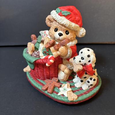 LOT 292: Festivities by Enesco Snowflakes (16), Enesco Small World of Music, Holiday Picture Frames, San Francisco Music Co., Schmid...