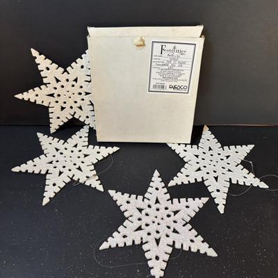 LOT 292: Festivities by Enesco Snowflakes (16), Enesco Small World of Music, Holiday Picture Frames, San Francisco Music Co., Schmid...