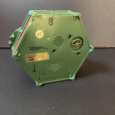 LOT 292: Festivities by Enesco Snowflakes (16), Enesco Small World of Music, Holiday Picture Frames, San Francisco Music Co., Schmid...