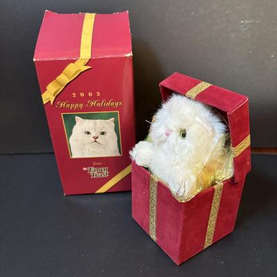 LOT 293: Fancy Feast Holiday Ornaments (20plus w/duplicates)