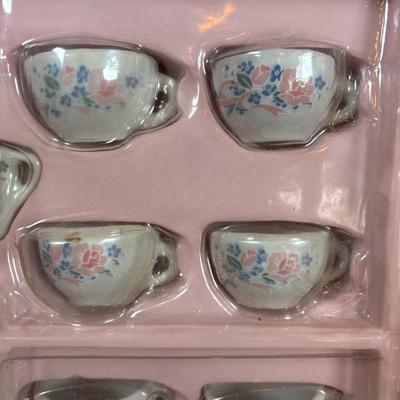 LOT 297: Children's China Ware Collection