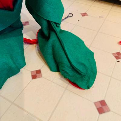 LOT 304: Vintage Annalee Holiday Dolls - Large Santa and Mrs Claus and Woman with Plum Pudding Dated 1971