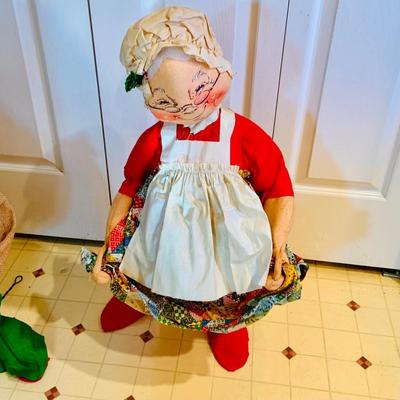 LOT 304: Vintage Annalee Holiday Dolls - Large Santa and Mrs Claus and Woman with Plum Pudding Dated 1971
