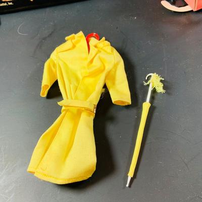 LOT 307: Vintage 1963 Barbie and Midge Travel Pals Doll Case and Barbie Cloths and Assessories Including a American Airline Stewardess...