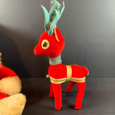 LOT 319: Vintage Rushton Style Santa, Dankin Dream Pet Reindeer and More
