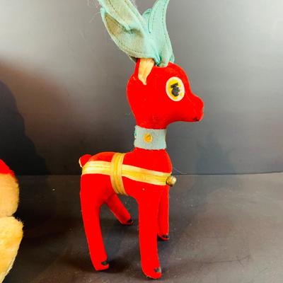 LOT 319: Vintage Rushton Style Santa, Dankin Dream Pet Reindeer and More