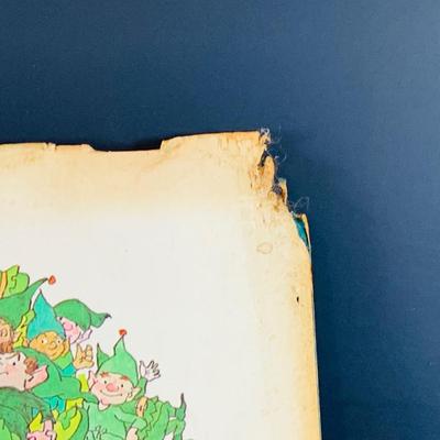 LOT 321: Collection of Vintage Holiday Elfs and Knee Huggers and a Vintage Fenwick the Elf Vinyl Album