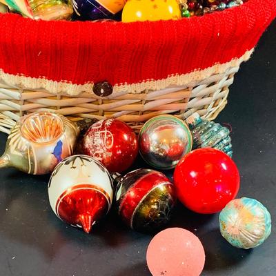 LOT 351: Vintage Collection of Vintage Christmas Glass Bulbs, Ornaments and Beads