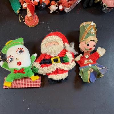 LOT352: A Varied Assortment of Vintage Holiday Ornament, Decorations and More