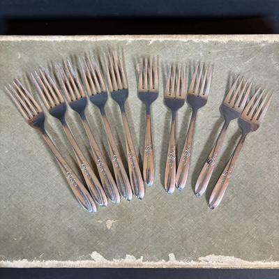 LOT 408: Vintage Flatware