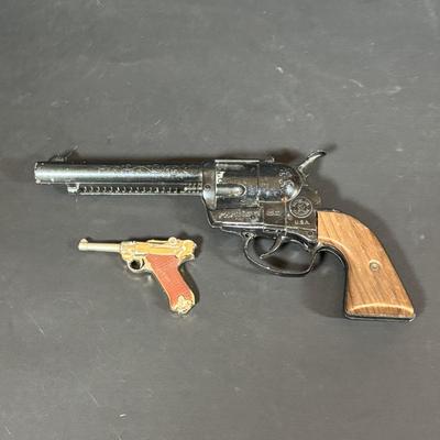 LOT 414: Vintage Toy Collection: Mattel Fanner Gun, Marx Toy Gun, 1953 Kaysam Latex Dog, Sweet Pea Doll, Tinker Toys & More