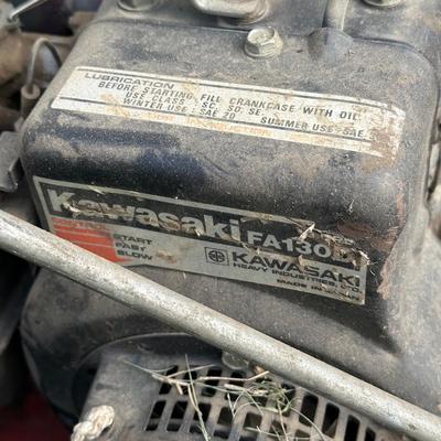 LOT 2: Little Wonder Deluxe Petrol Edge Trimmer