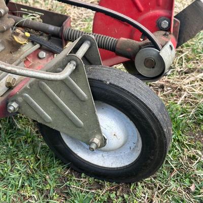 LOT 2: Little Wonder Deluxe Petrol Edge Trimmer