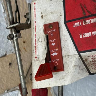 LOT 2: Little Wonder Deluxe Petrol Edge Trimmer