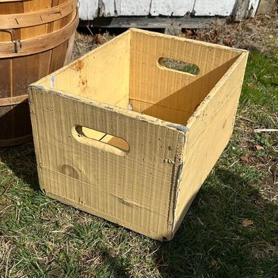 LOT 5S: Vintage Bushel Baskets & Wooden Crates