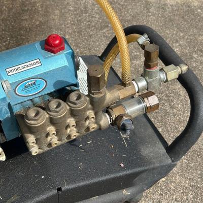 LOT 7S2: North Star Pressure Washer