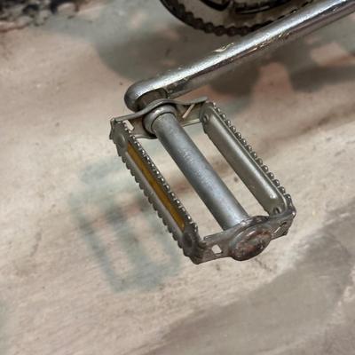 LOT 10B: Vintage Columbia Bicycle