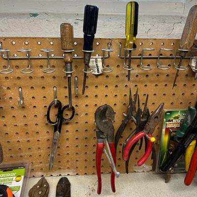LOT 13B: Hand Tool Collection