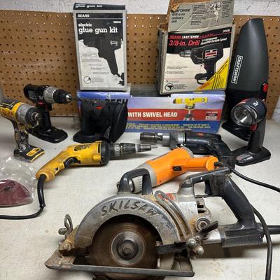 LOT 18B: Power Tool Collection - Laser Level, Heat Gun & More